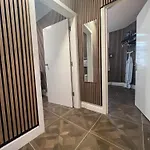 Chic Soho Studio Stylish Stay In The Heart Of London! 4