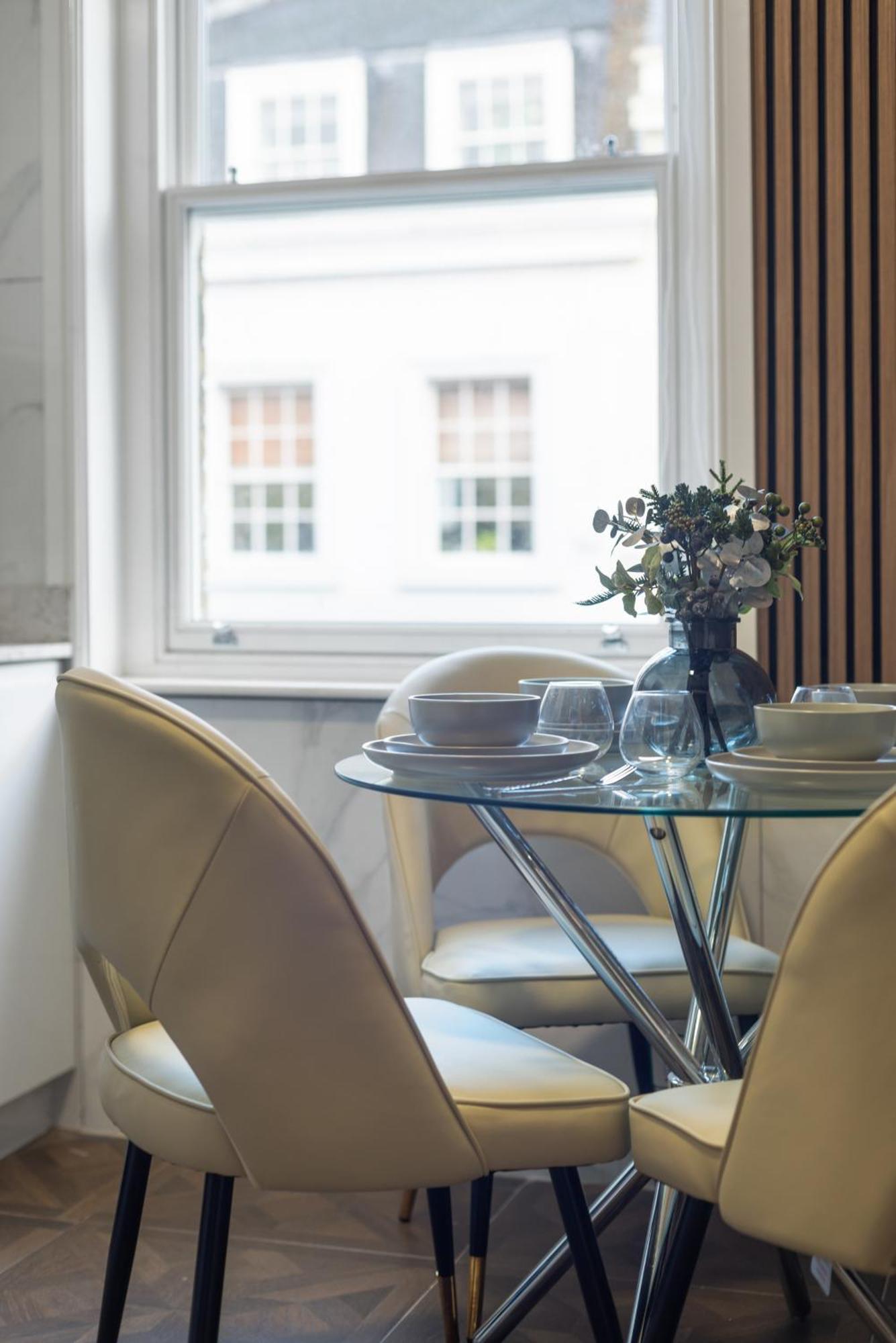 Apartament Chic Soho Stylish In The Heart Of London! 4 *